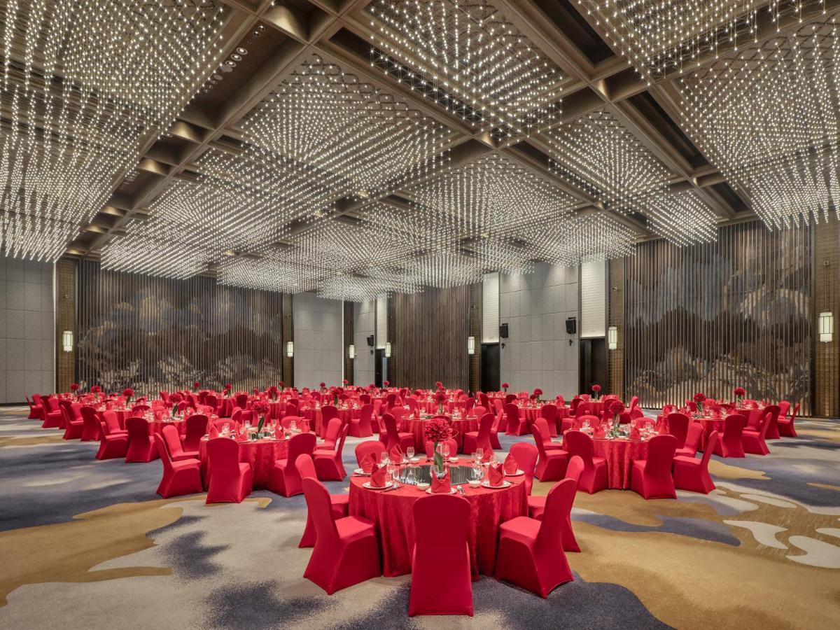 Hualuxe Kunshan Huaqiao By Ihg - F1 Racing Preferred Hotel Kültér fotó