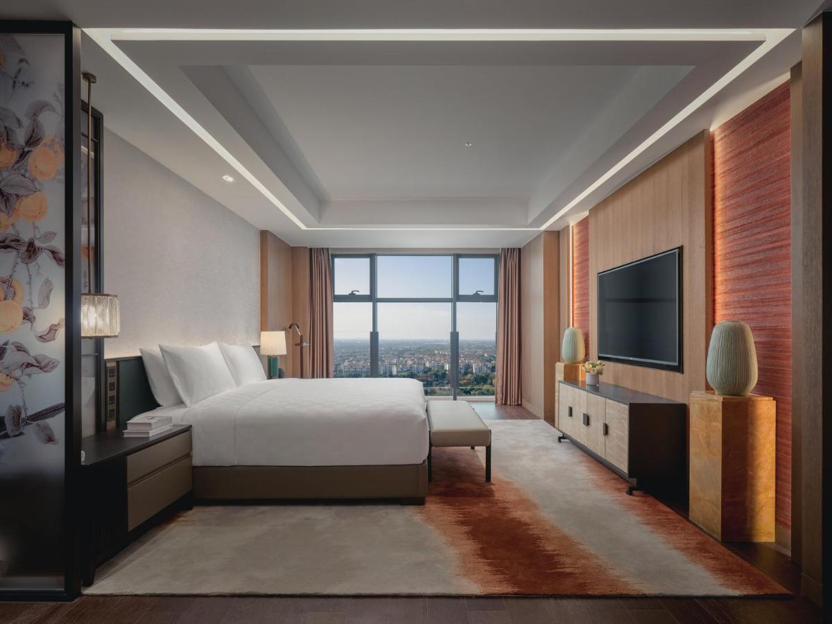 Hualuxe Kunshan Huaqiao By Ihg - F1 Racing Preferred Hotel Kültér fotó