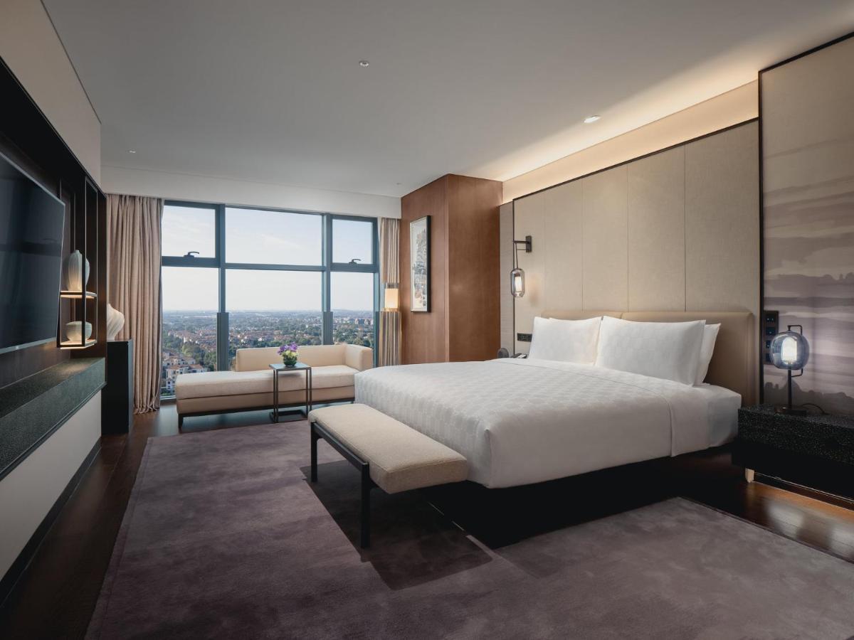 Hualuxe Kunshan Huaqiao By Ihg - F1 Racing Preferred Hotel Kültér fotó